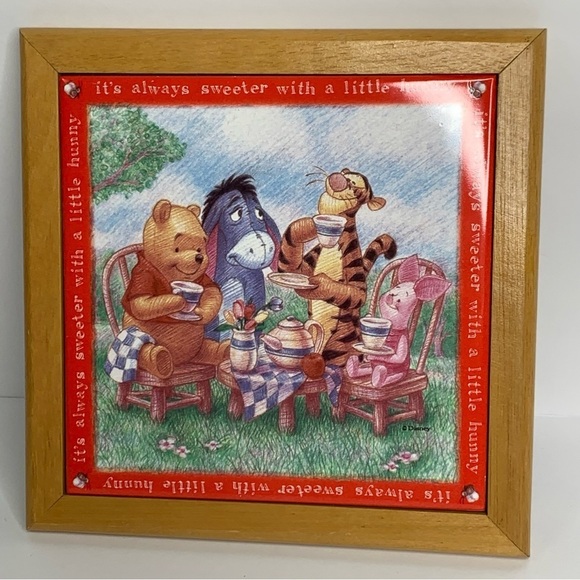 Disney Winnie the Pooh “It’s Sweeter With Friends” Porcelain & Wood Hang Trivet - Picture 1 of 7